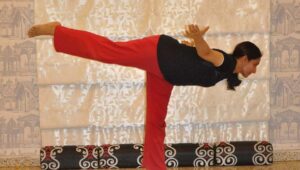 Ypga for knee strength